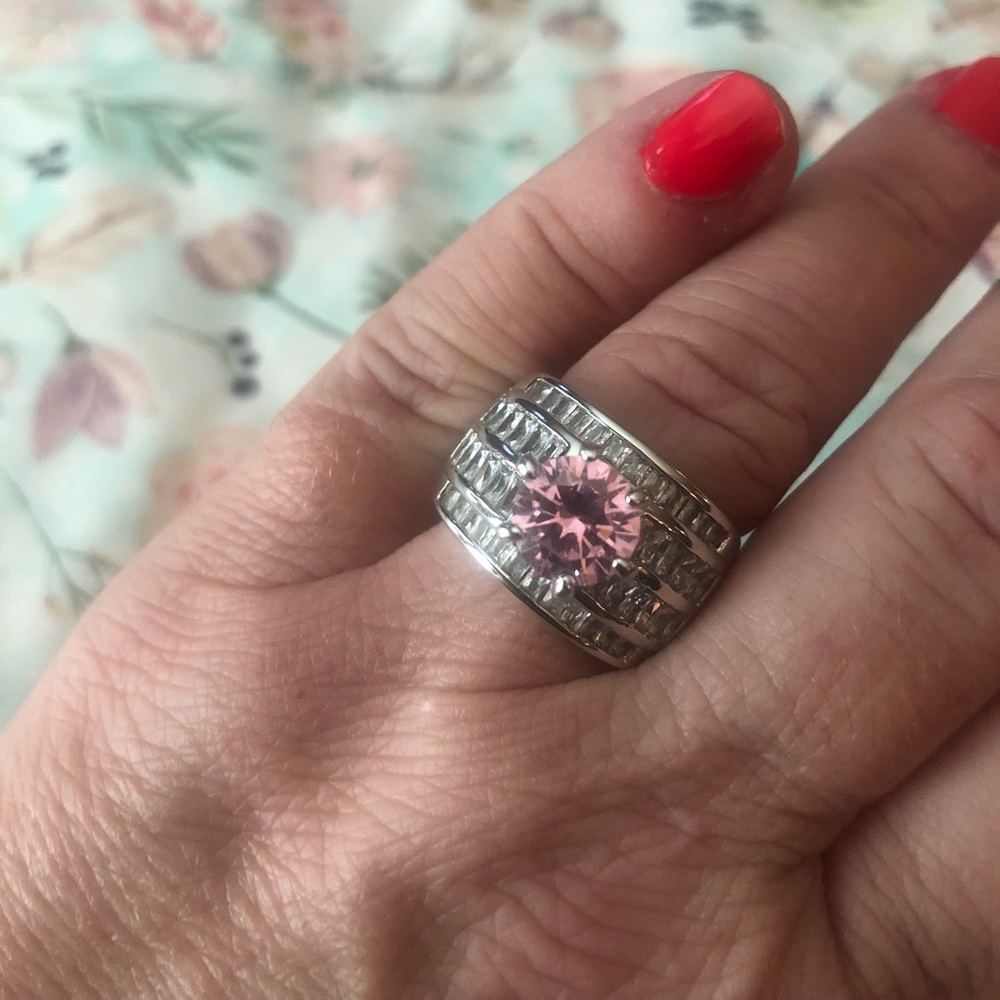 BNWOT women’s wide SS band with pink & white CZs.